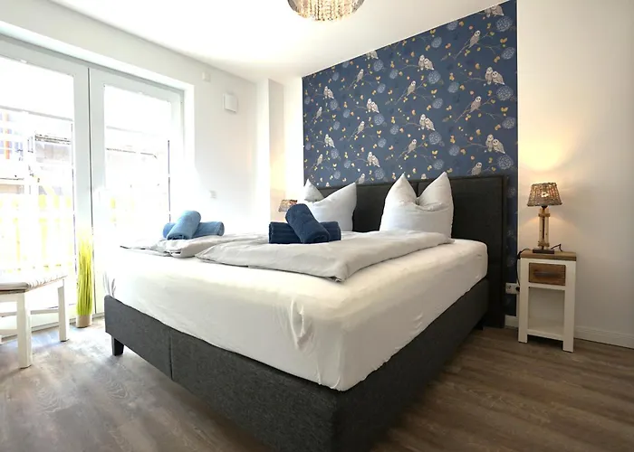 Bernstein & Breakfast 04